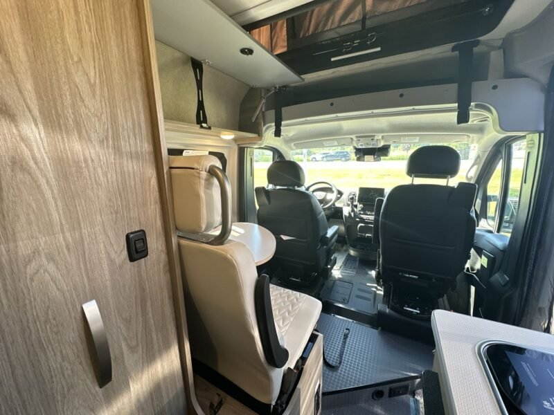 Winnebago Class B RV Solis (COUPLE RETREAT)