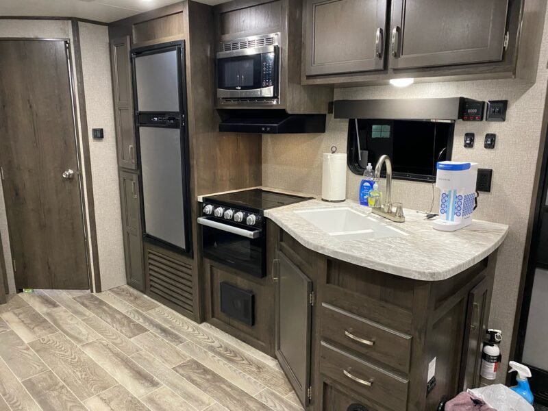 2021 Jayco Travel Trailer (Family Retreat)