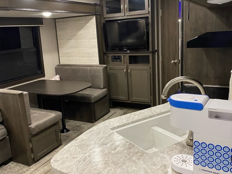 2021 Jayco Travel Trailer (Family Retreat)
