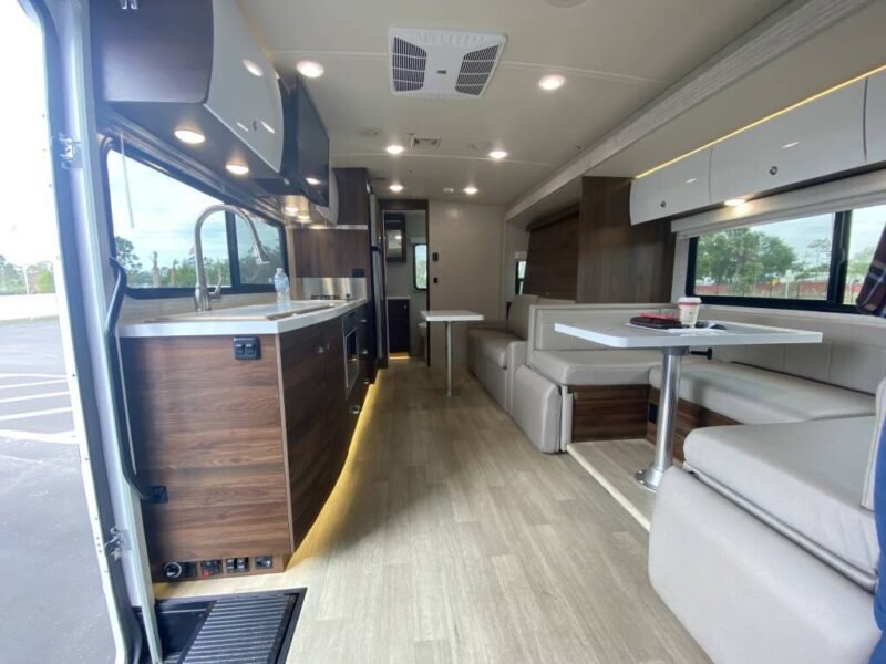 2020 WINNEBAGO || NAVION 24D For Rent In Norfolk
