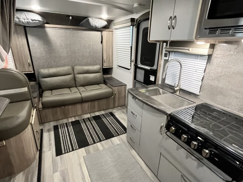 2022 Winnebago Travel Trailer RV MICRO MINNIE