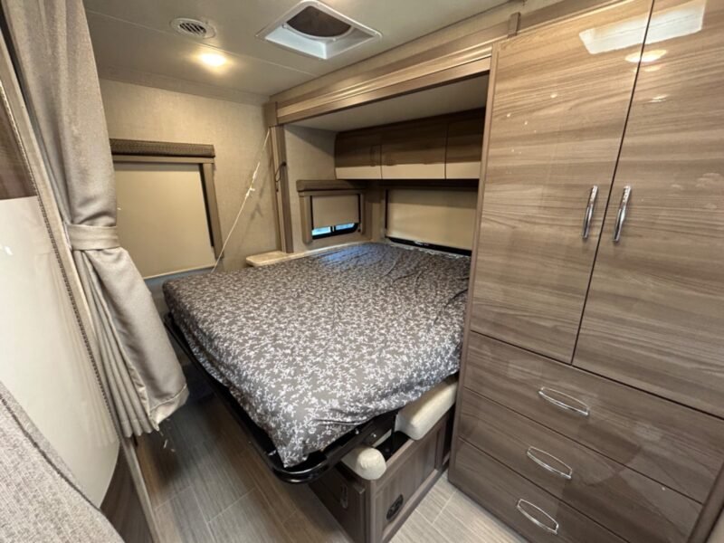 2021 Thor Class C RV DELANO 24TT