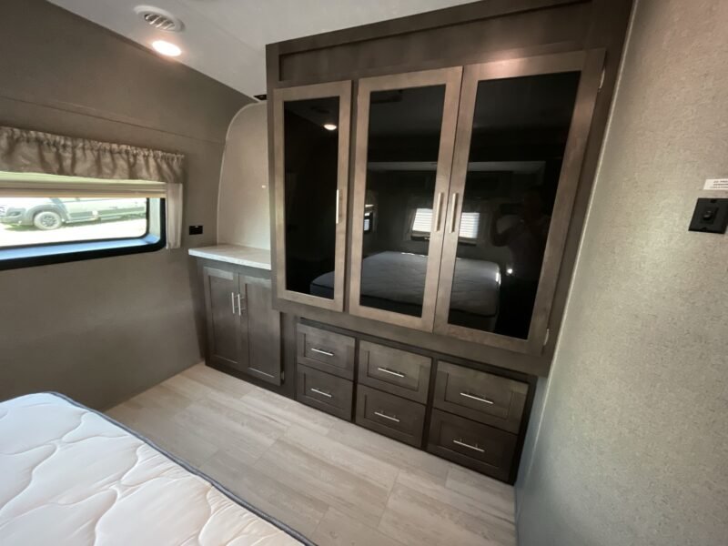 2020 Forest River Travel Trailer (SPACIOUS CAMPING)