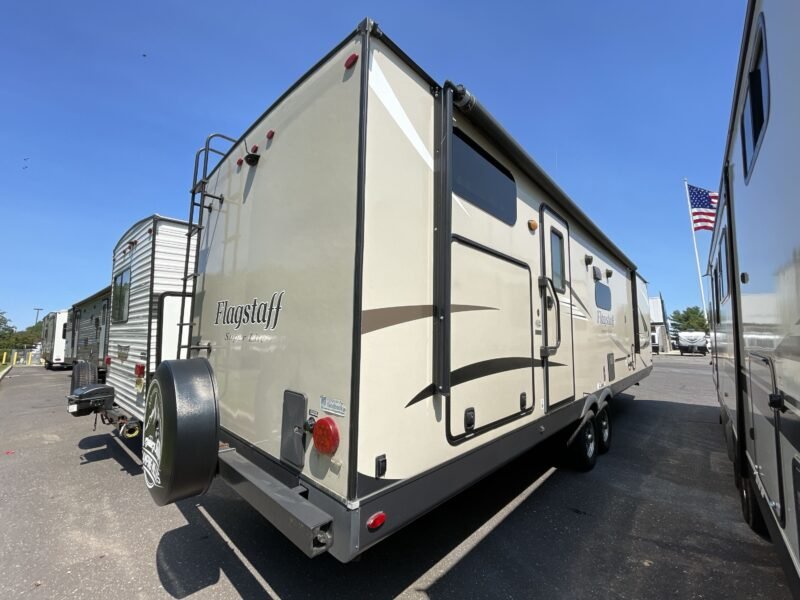 2020 Forest River Travel Trailer (SPACIOUS CAMPING)