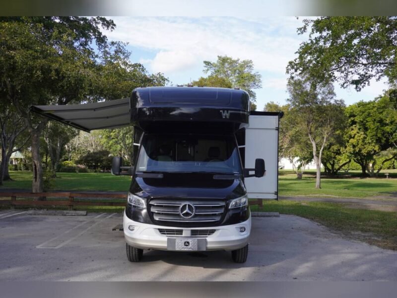 2020 WINNEBAGO || NAVION 24D For Rent In Norfolk