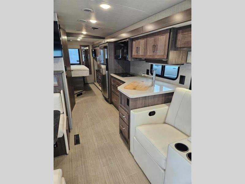 2022 Winnebago Class A RV Adventurer 29B