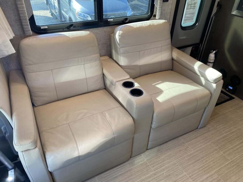 Thor Motor Coach Class C RV Magnitude BT36