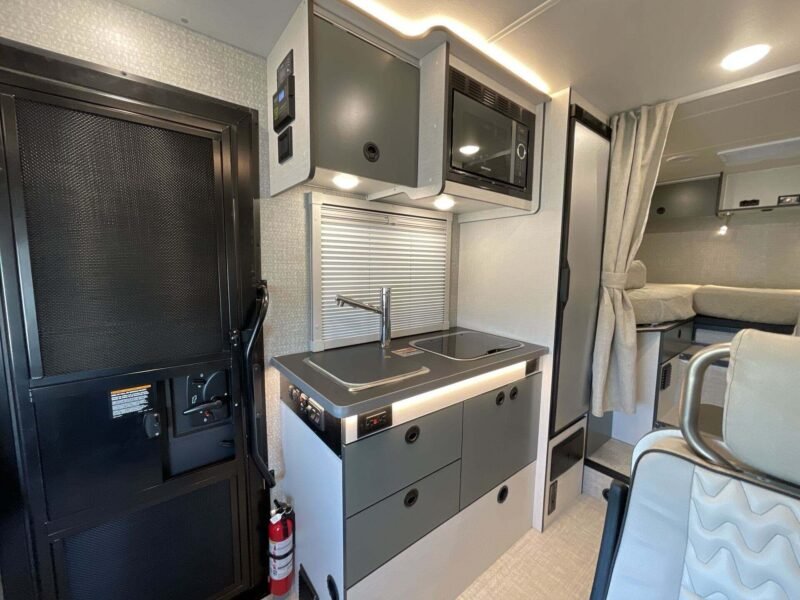 2024 Winnebago Class C RV Ekko (THE ADVENTURER)