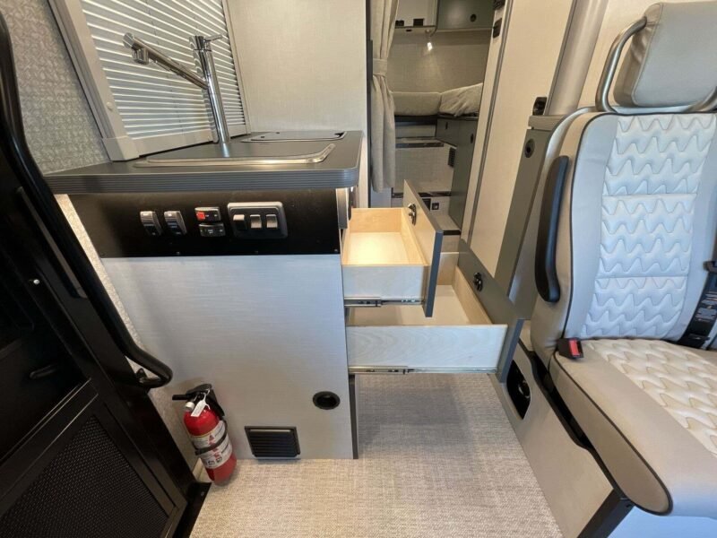 2024 Winnebago Class C RV Ekko (THE ADVENTURER)