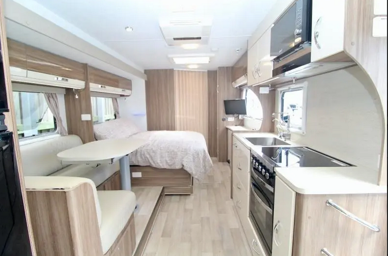 2017 JAYCO Optimum with big slide out Mercedes Benz Automatic Motorhome
