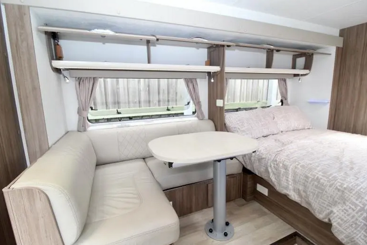 2017 JAYCO Optimum with big slide out Mercedes Benz Automatic Motorhome