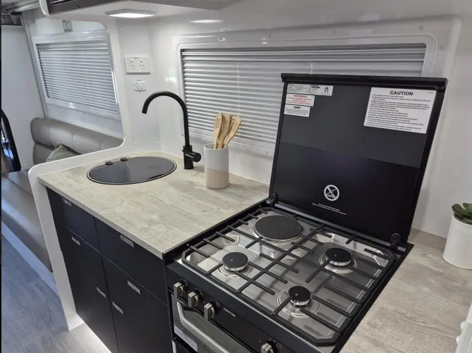 2023 WINNEBAGO (APOLLO) Cottesloe