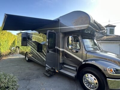 ADVENTURE TIME - 2025 Winnebago