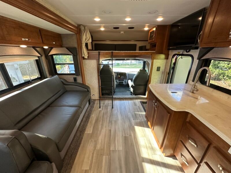 ADVENTURE TIME - 2025 Winnebago