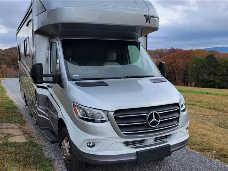 2022 Winnebago (AMAZING EXPERIENCE)