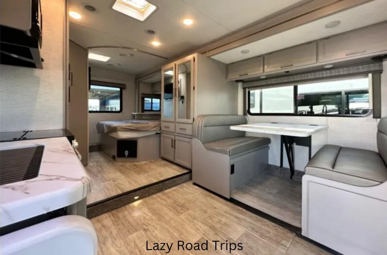 2024 Thor Motor Coach