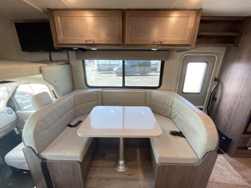 2025 Winnebago Class C RV MINNIE WINNIE 31H