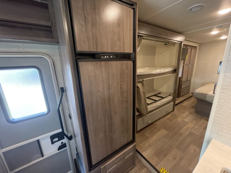 2025 Winnebago Class C RV MINNIE WINNIE 31H