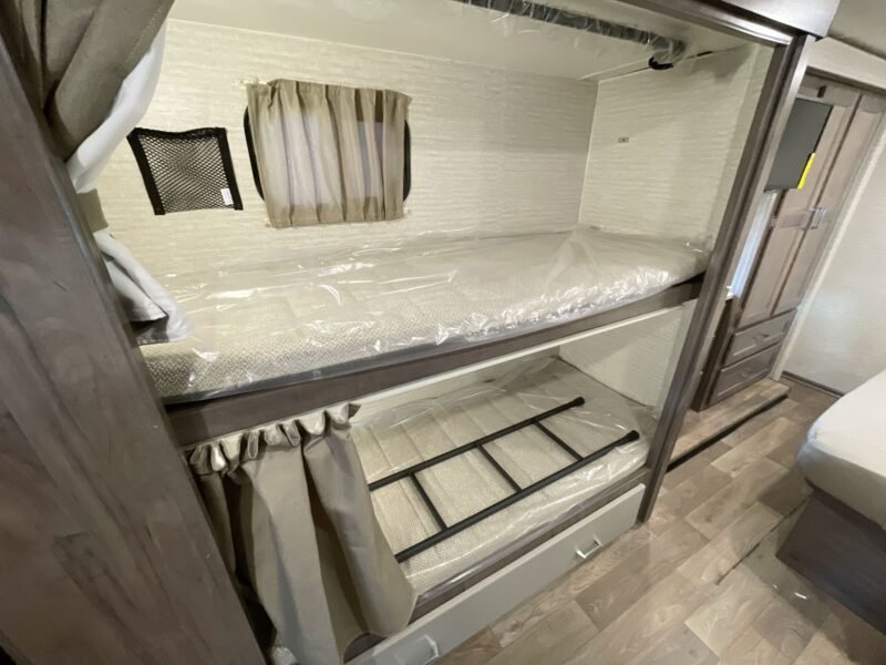 2025 Winnebago Class C RV MINNIE WINNIE 31H
