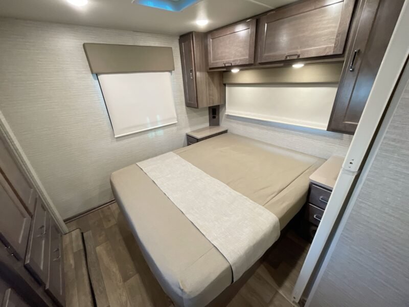 2025 Winnebago Class C RV MINNIE WINNIE 31H