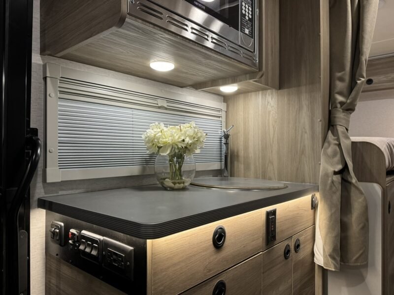 2025 Winnebago EKKO SPRINTER 23B