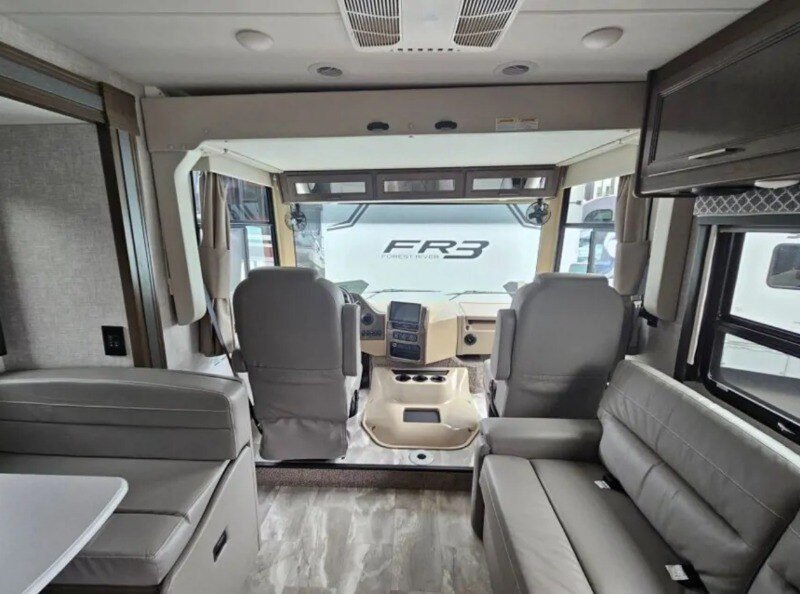 Thor Motor Coach WINSPORT 34j