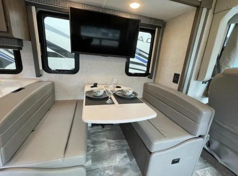 Thor Motor Coach WINSPORT 34j
