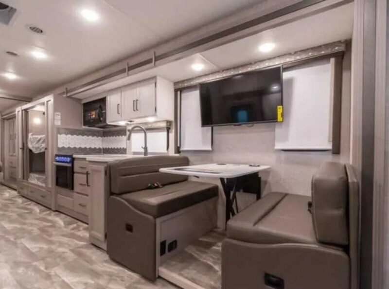 Thor Motor Coach WINSPORT 34j