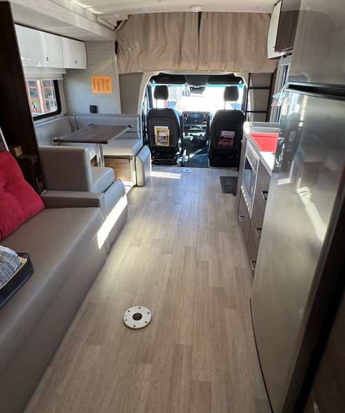 2023 Winnebago View