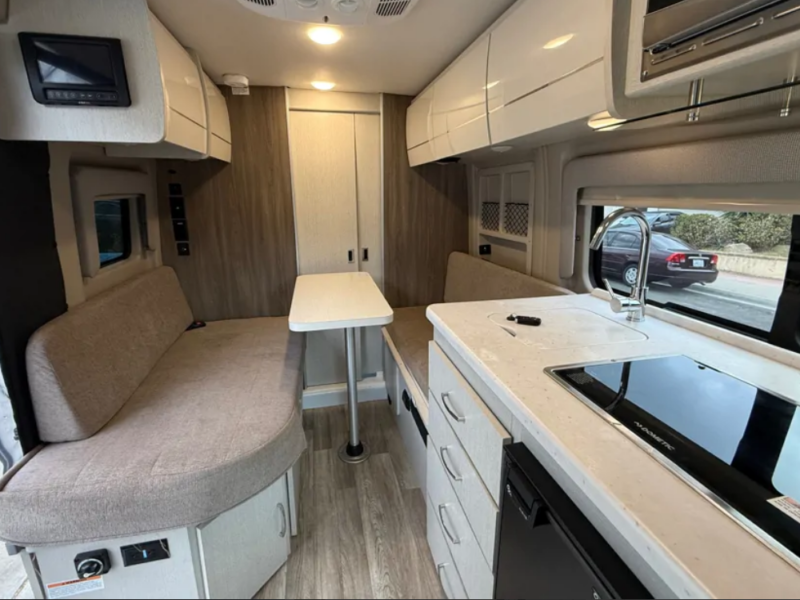 2023 Gus's Thor Motor Coach Rize 18g Class B