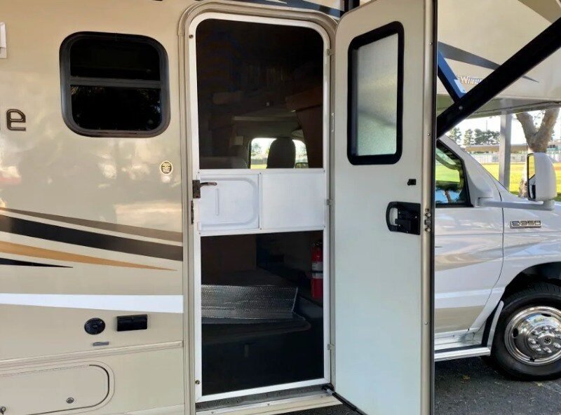 2018 Winnebago - Minnie Winnie 22R
