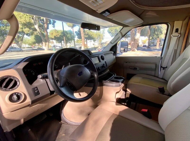 2018 Winnebago - Minnie Winnie 22R