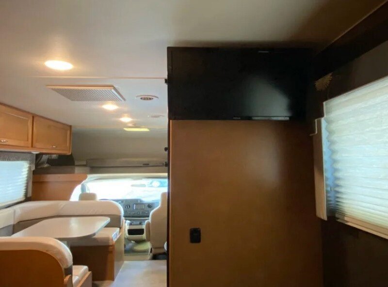 2018 Winnebago - Minnie Winnie 22R