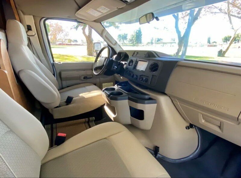 2018 Winnebago - Minnie Winnie 22R