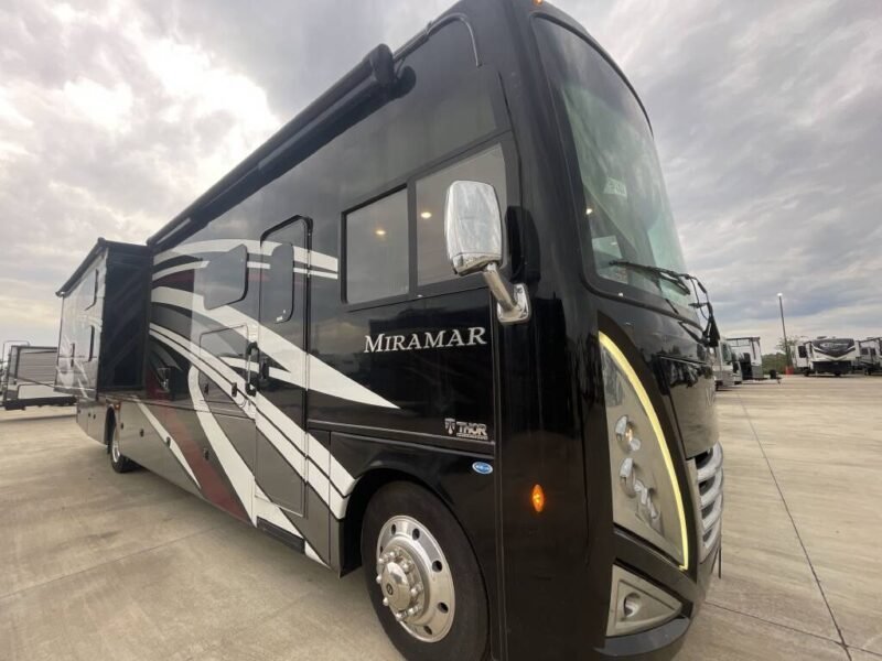 2023 THOR miramar rv for rent