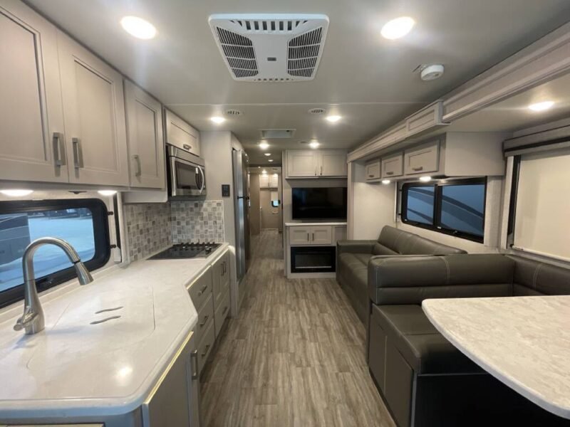 2023 THOR miramar rv for rent
