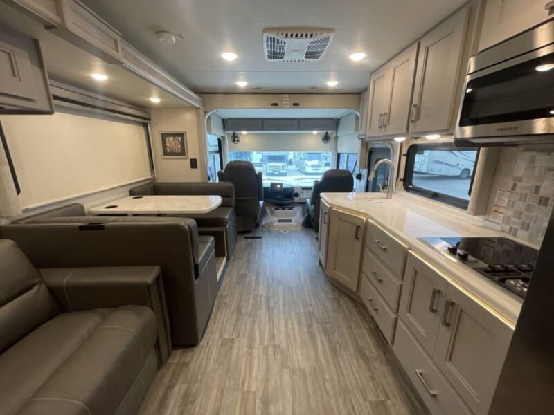 2023 THOR miramar rv for rent
