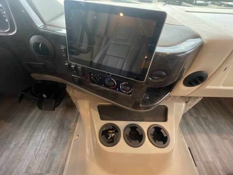 2023 THOR miramar rv for rent
